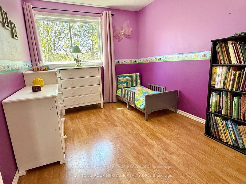 Photo 18 of 847 Gentry Crescent, Oshawa, Eastdale — HOMEH