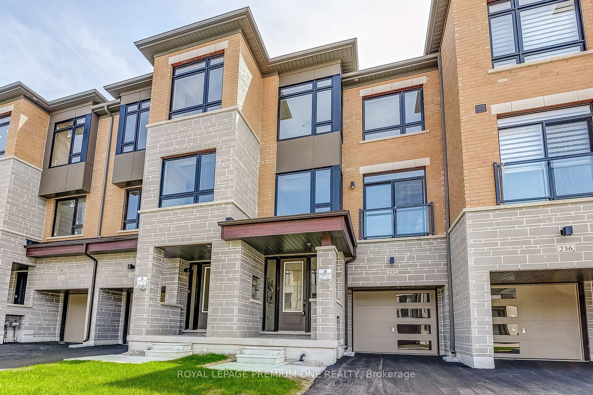 Photo 1 of 232 Tennant Circle, Vaughan, Vellore Village — HOMEH
