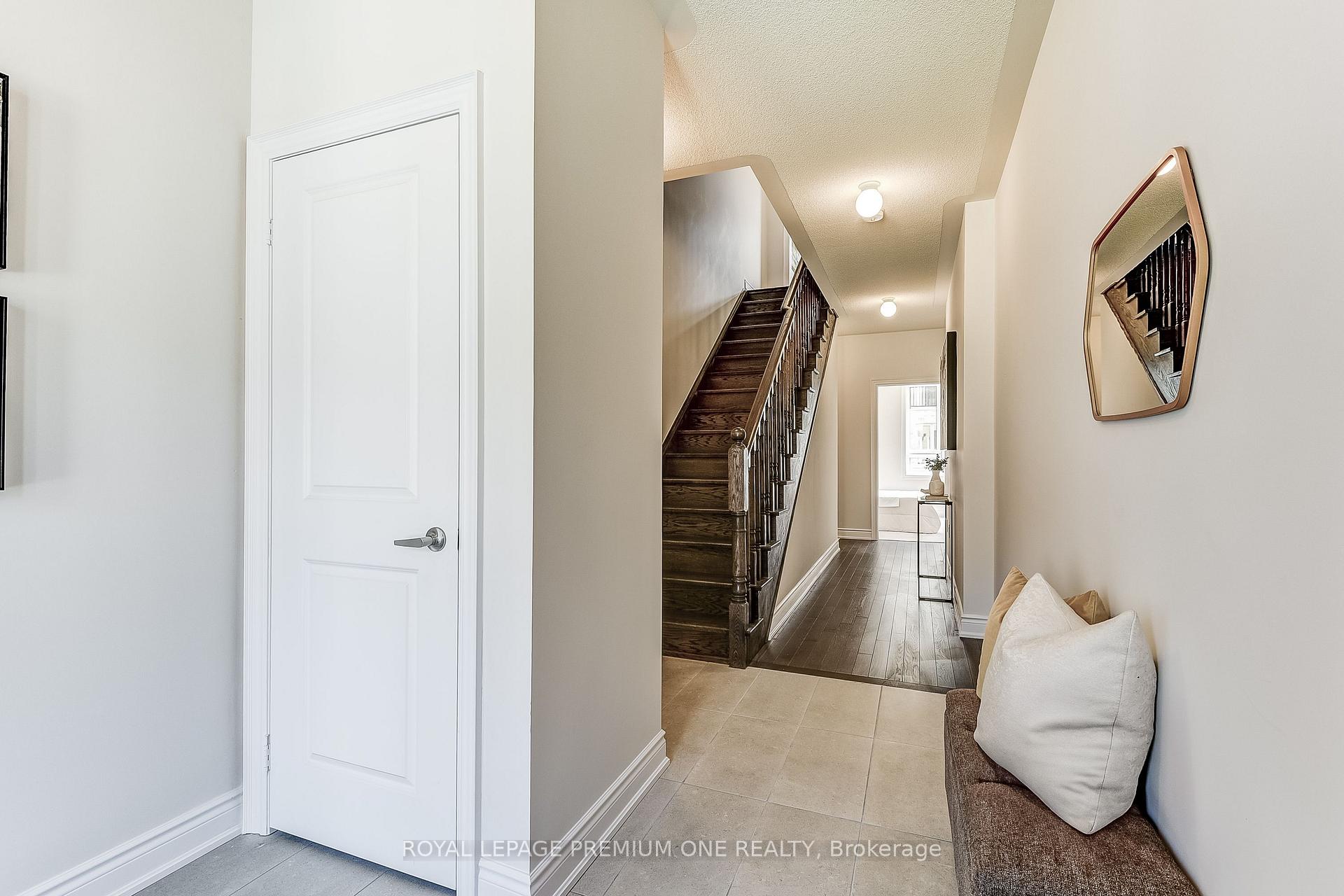 Photo 2 of 232 Tennant Circle, Vaughan, Vellore Village — HOMEH