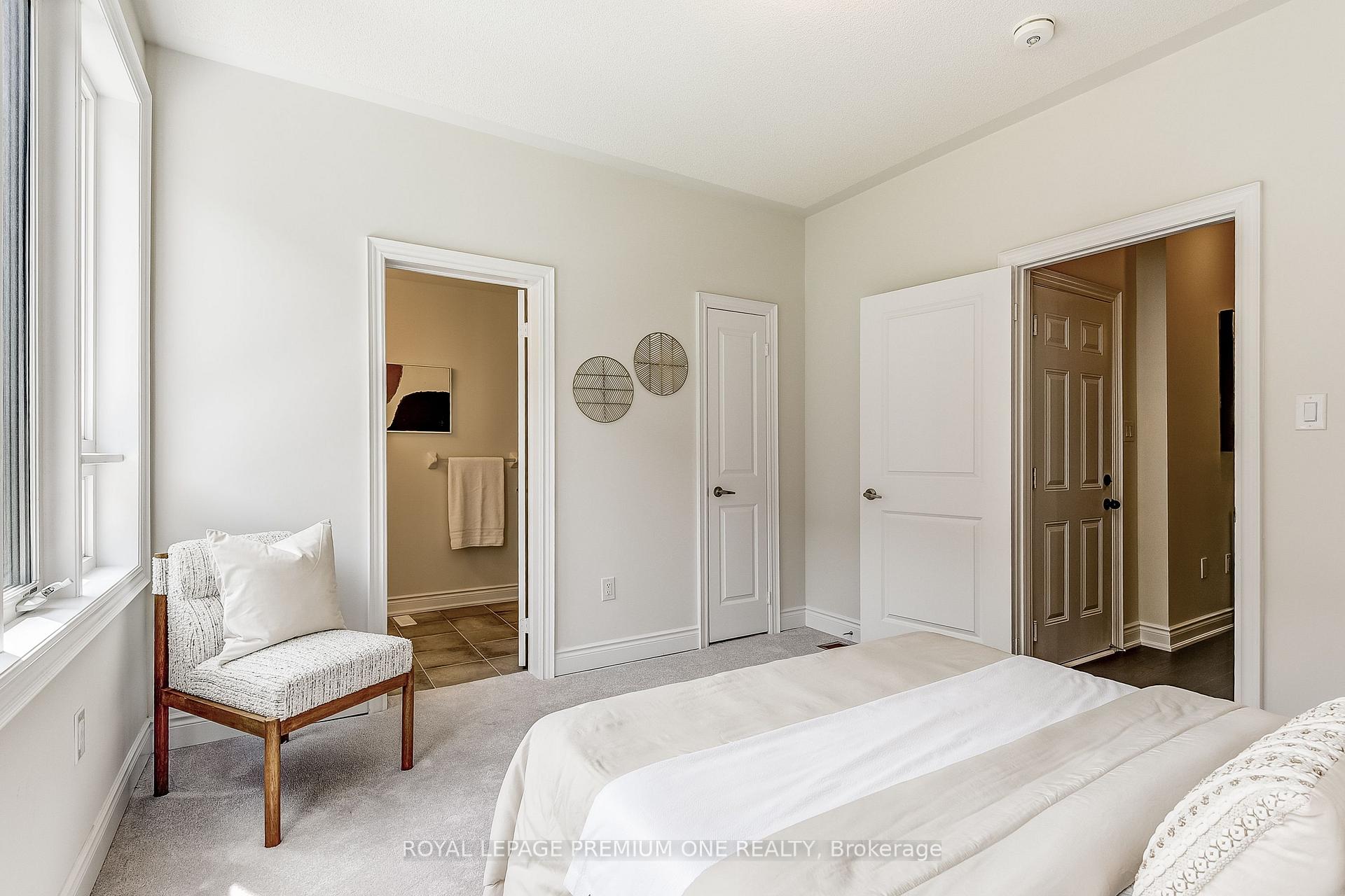 Photo 7 of 232 Tennant Circle, Vaughan, Vellore Village — HOMEH
