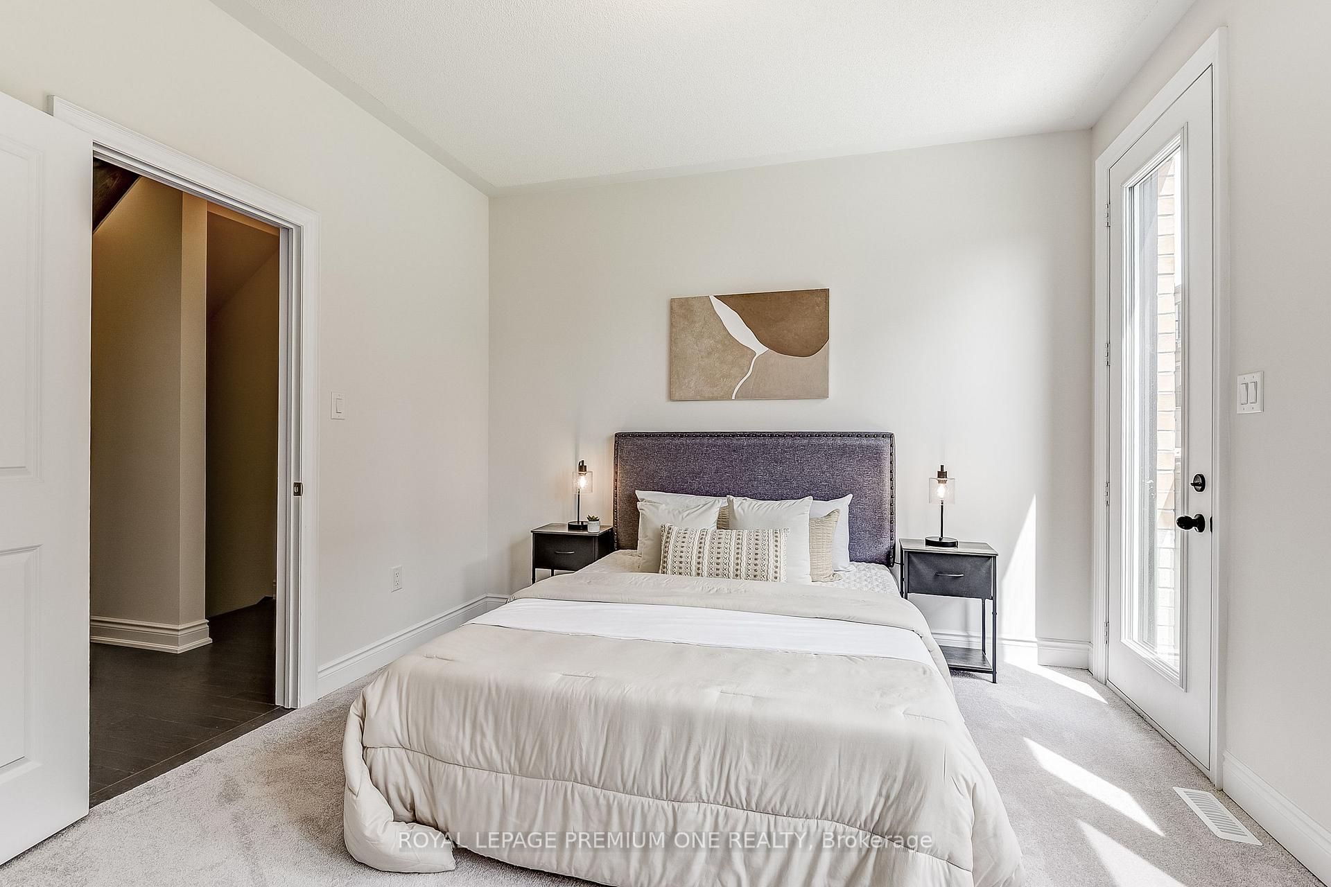 Photo 8 of 232 Tennant Circle, Vaughan, Vellore Village — HOMEH