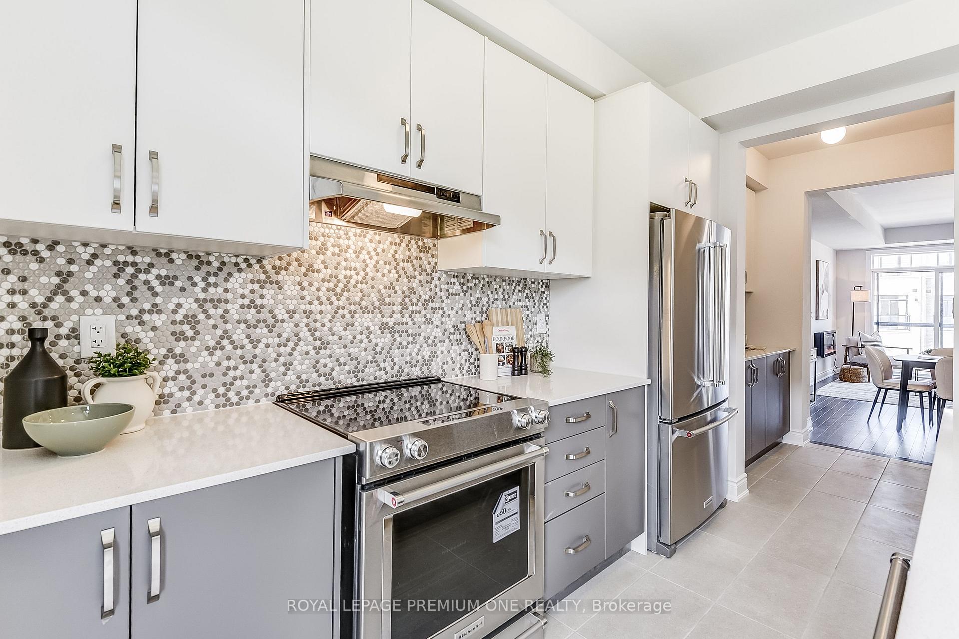 Photo 15 of 232 Tennant Circle, Vaughan, Vellore Village — HOMEH