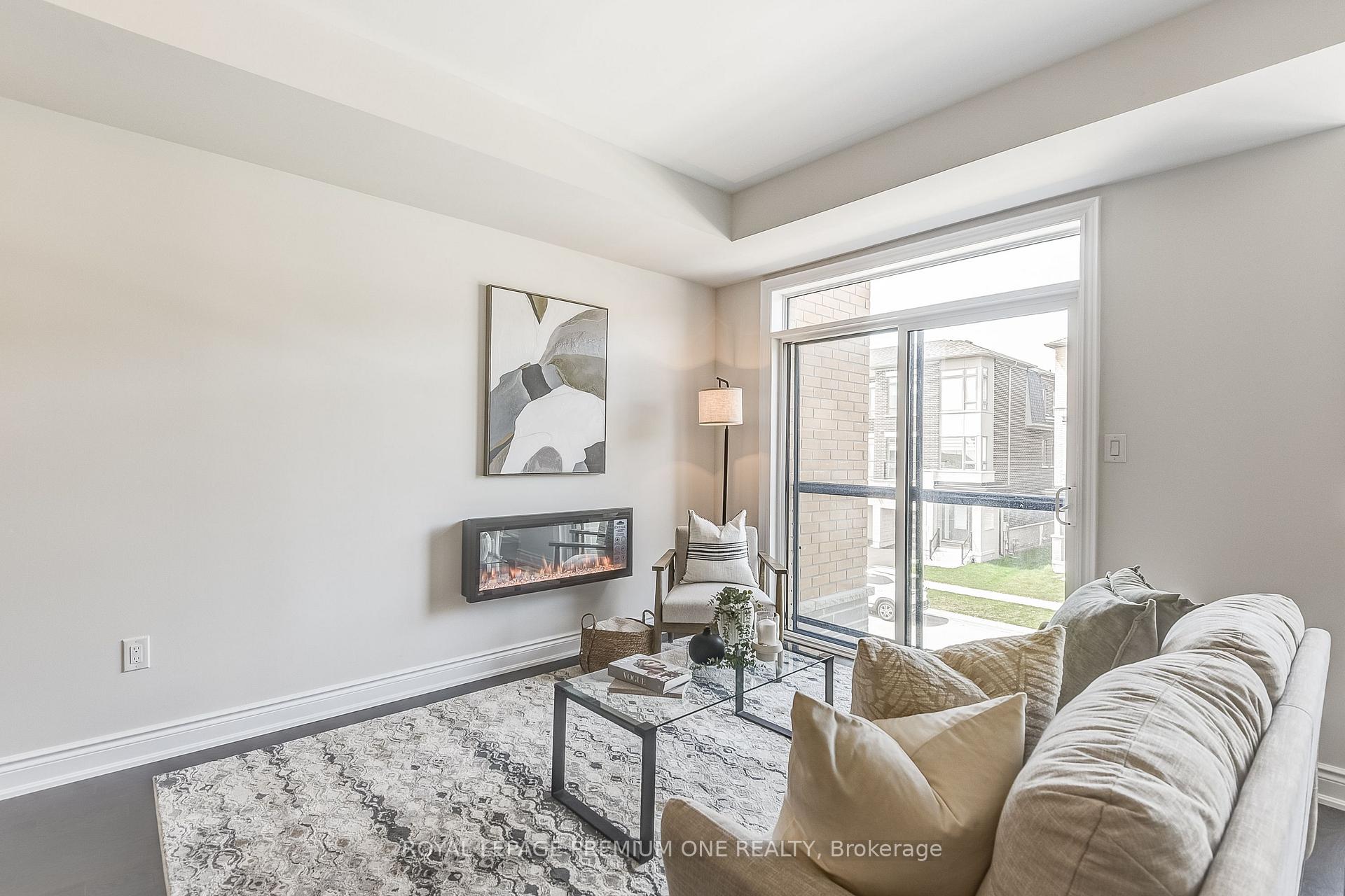 Photo 21 of 232 Tennant Circle, Vaughan, Vellore Village — HOMEH