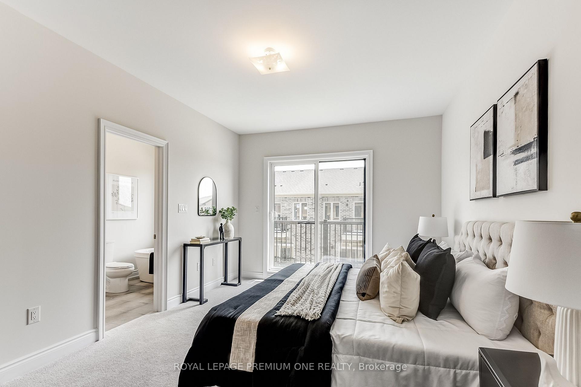 Photo 27 of 232 Tennant Circle, Vaughan, Vellore Village — HOMEH