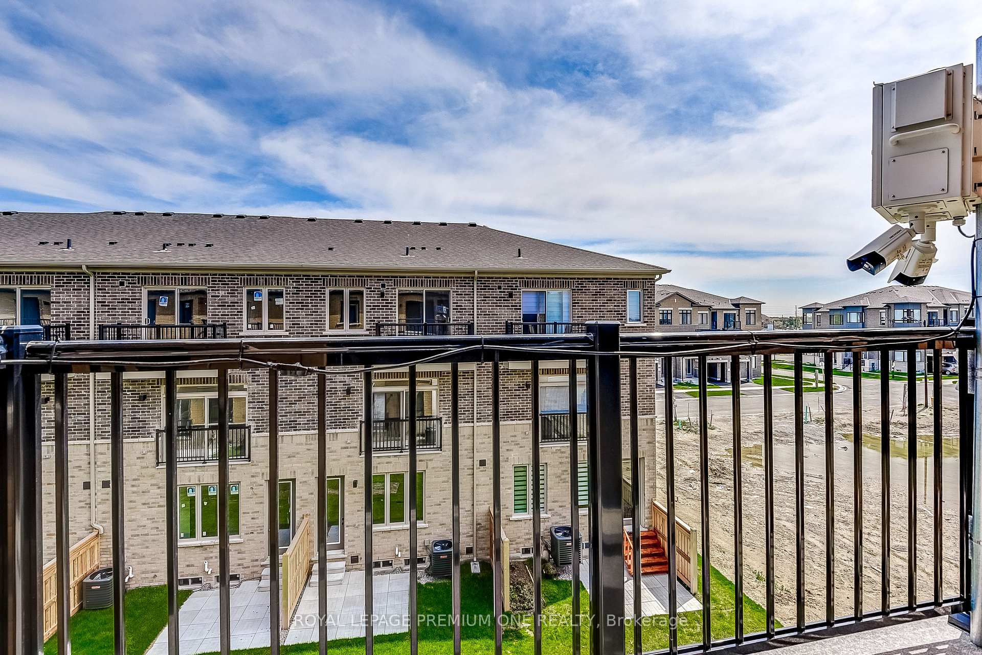 Photo 41 of 232 Tennant Circle, Vaughan, Vellore Village — HOMEH