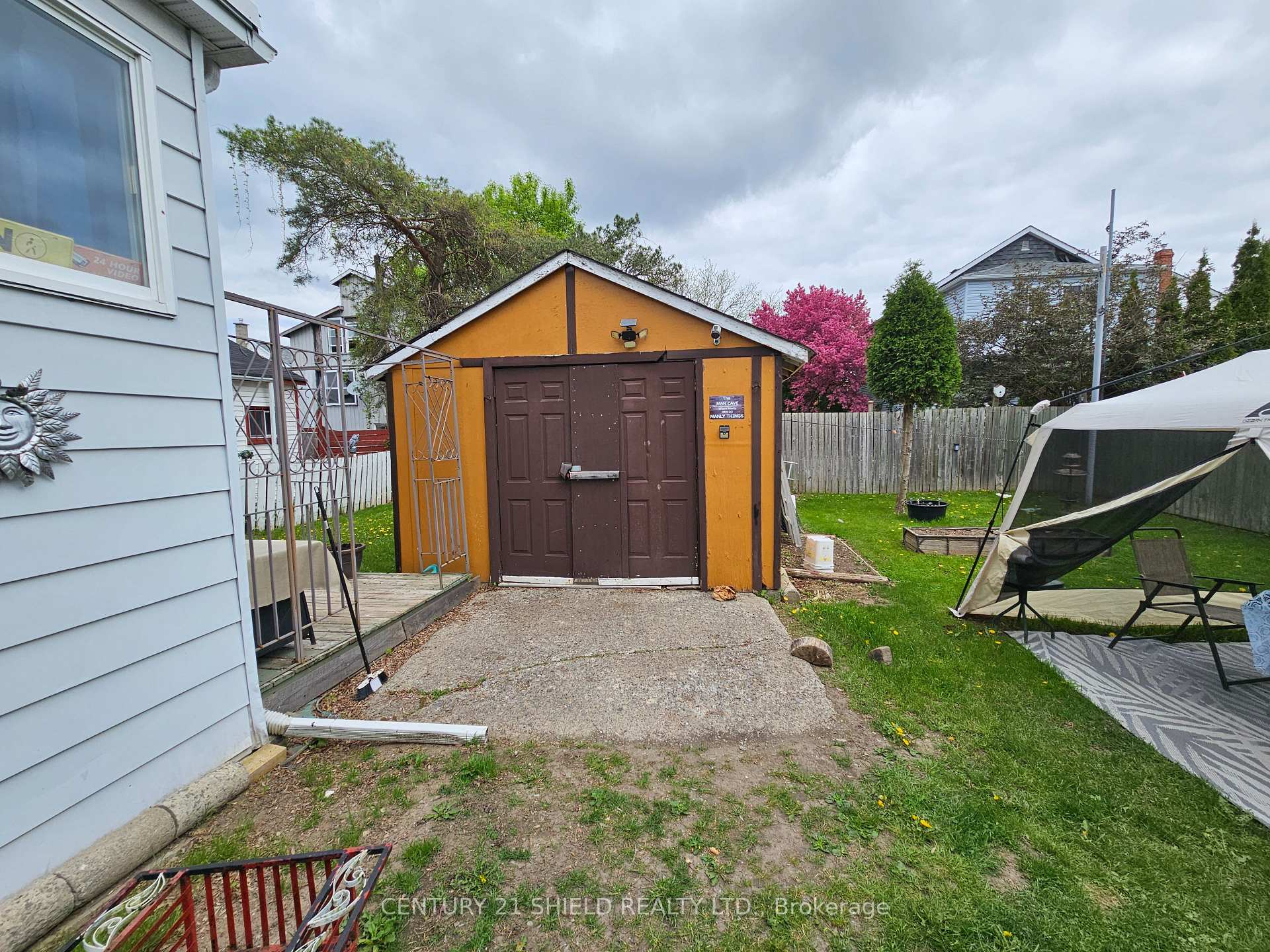 Photo 3 of 329 Belmont Street, Cornwall — HOMEH