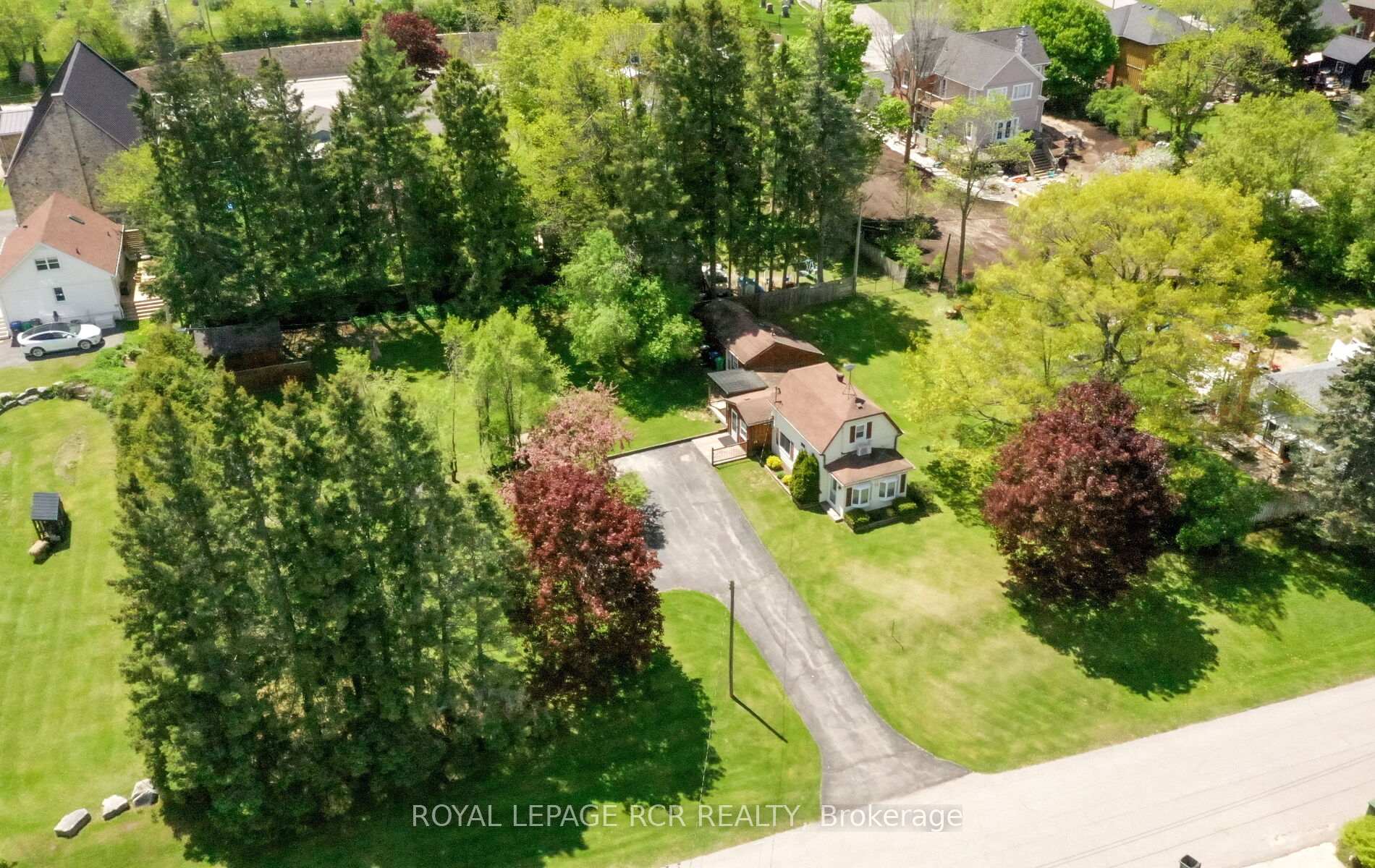 Photo 2 of 18 Charles Street, Caledon, Alton — HOMEH