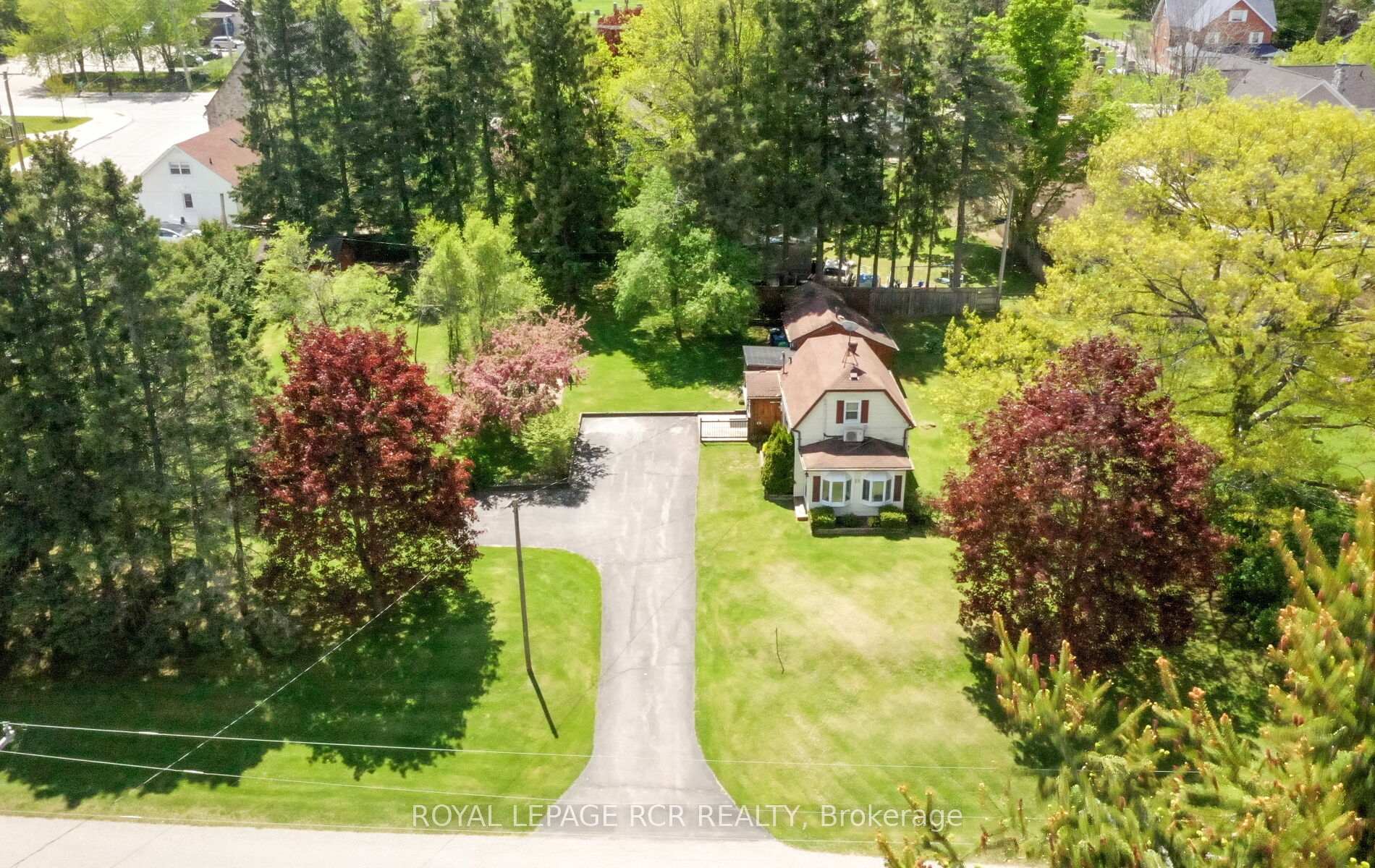 Photo 5 of 18 Charles Street, Caledon, Alton — HOMEH
