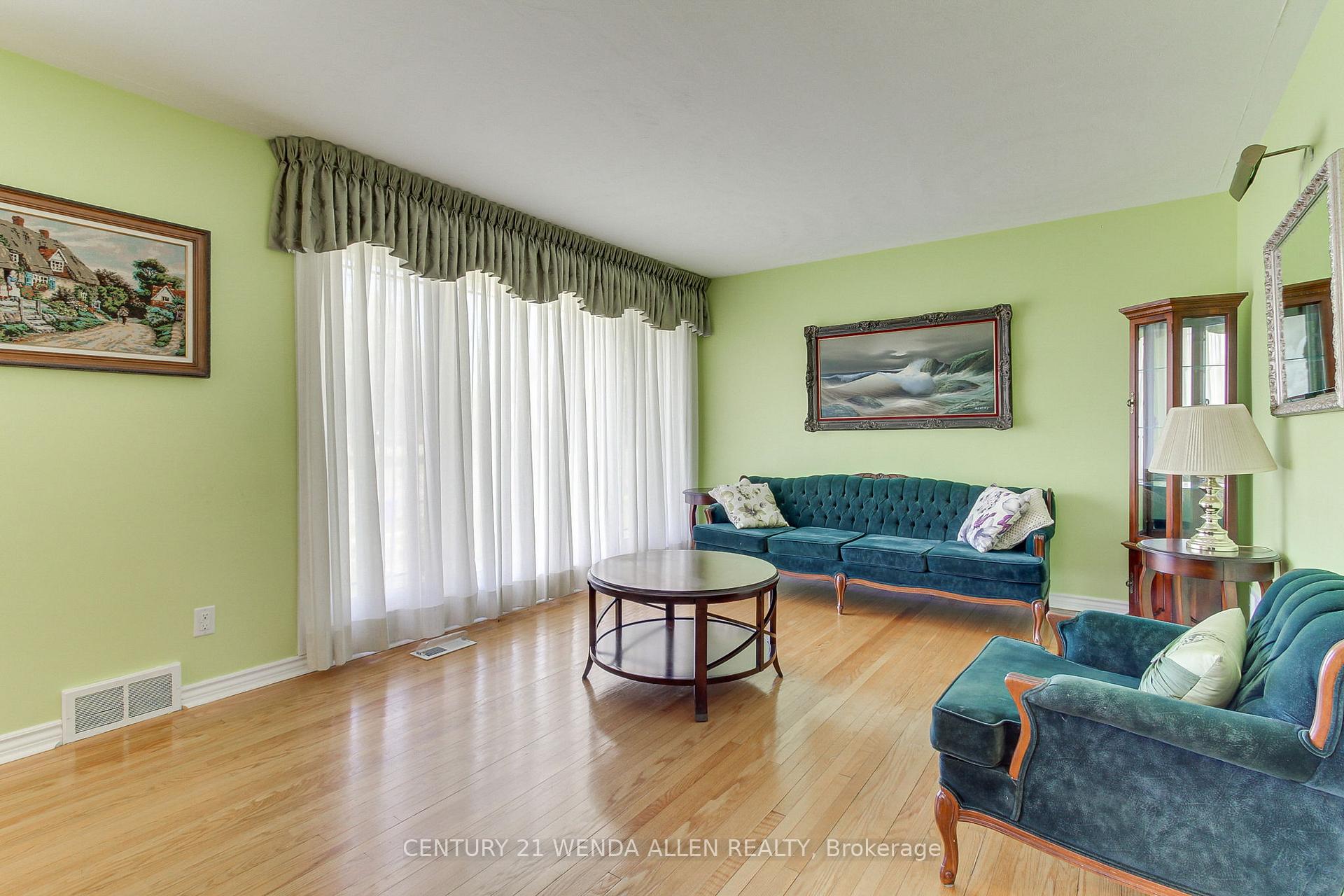 Photo 10 of 591 Adelaide Street W, Oshawa, McLaughlin — HOMEH