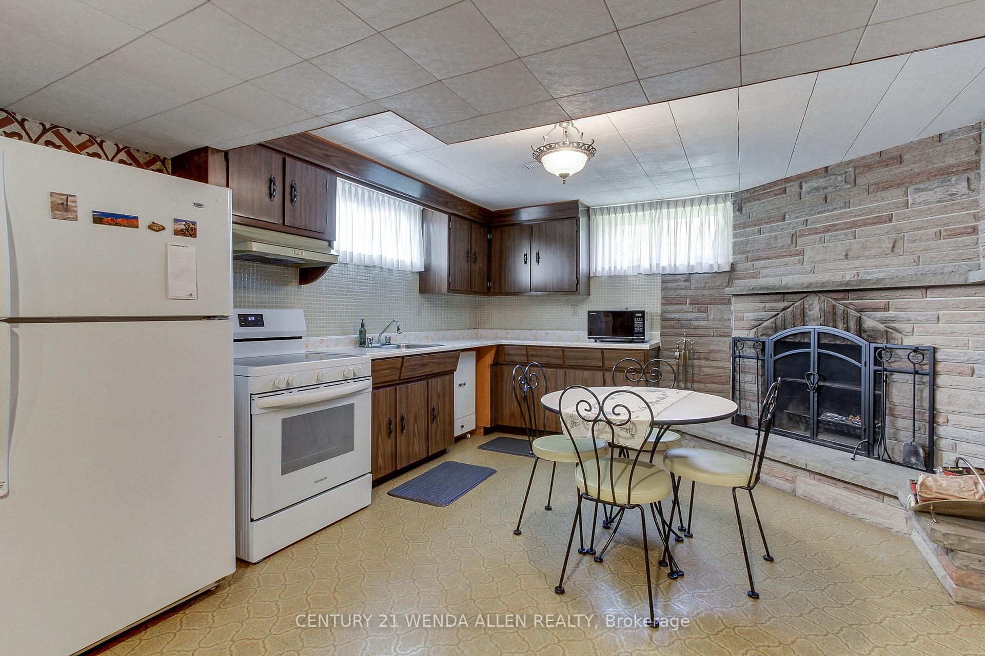 Photo 21 of 591 Adelaide Street W, Oshawa, McLaughlin — HOMEH