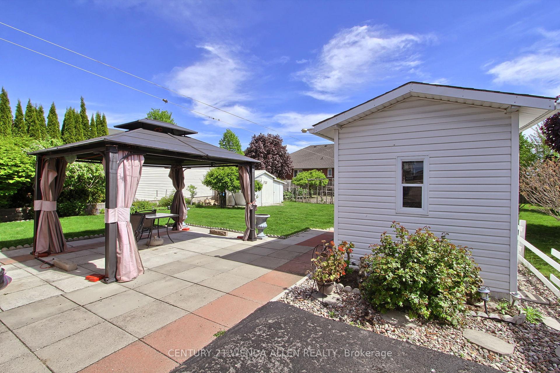 Photo 32 of 591 Adelaide Street W, Oshawa, McLaughlin — HOMEH