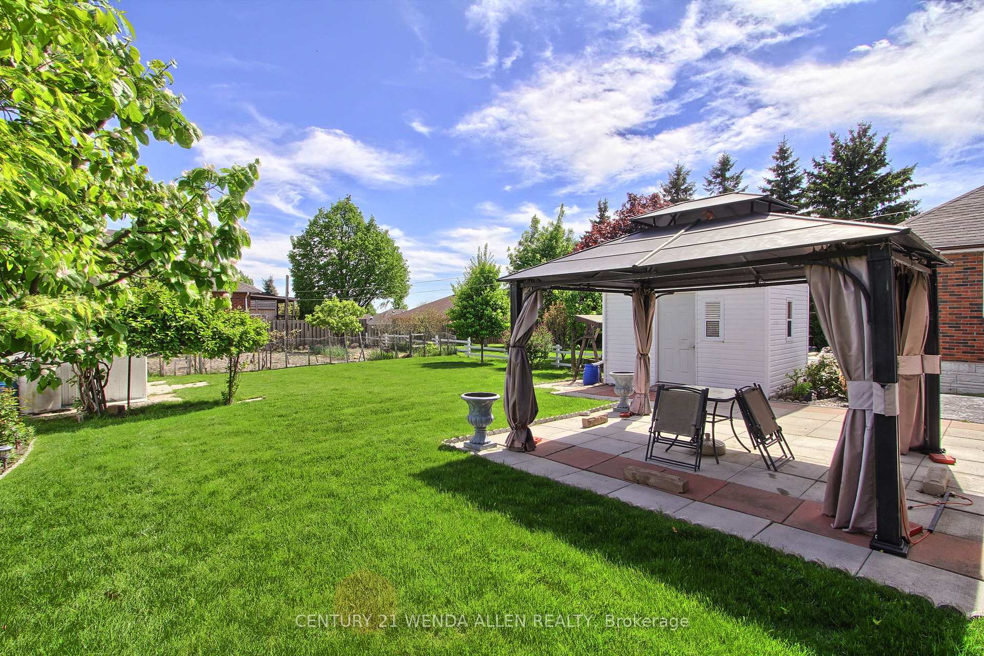 Photo 33 of 591 Adelaide Street W, Oshawa, McLaughlin — HOMEH