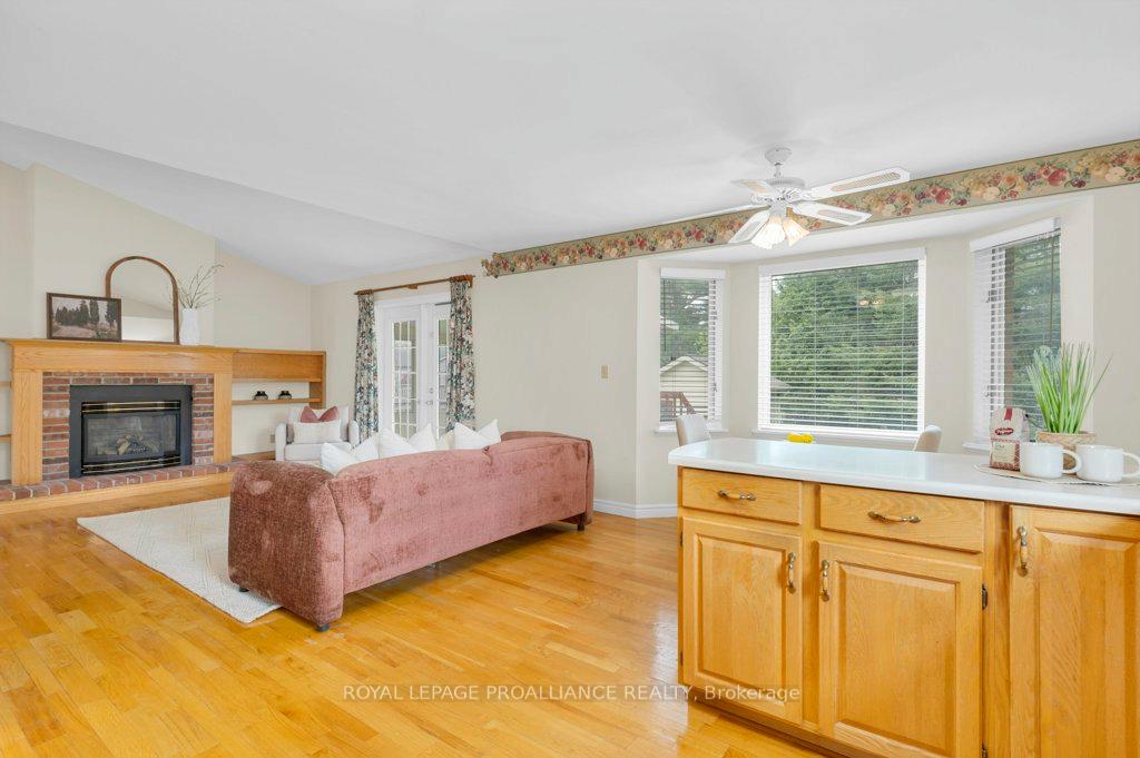 Photo 14 of 13 Catherine Crescent, Brighton — HOMEH