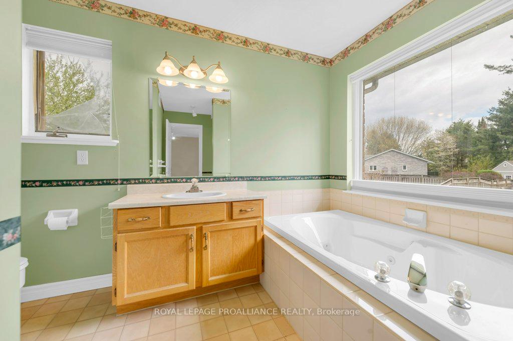 Photo 23 of 13 Catherine Crescent, Brighton — HOMEH