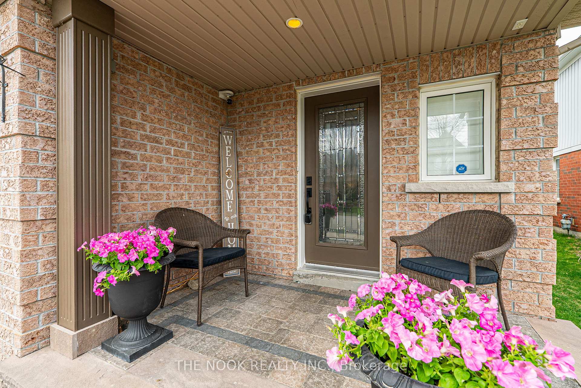 Photo 3 of 150 Toscana Drive, Whitby, Taunton North — HOMEH
