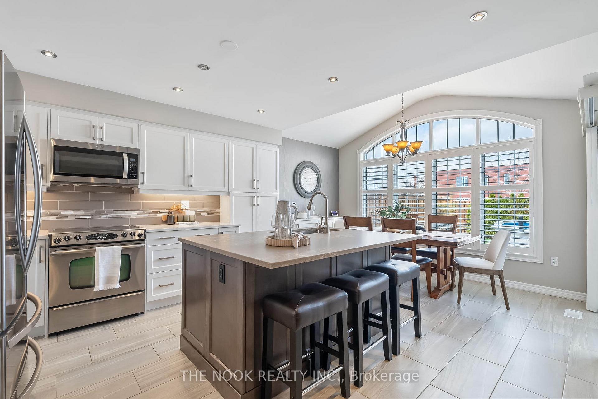 Photo 14 of 150 Toscana Drive, Whitby, Taunton North — HOMEH