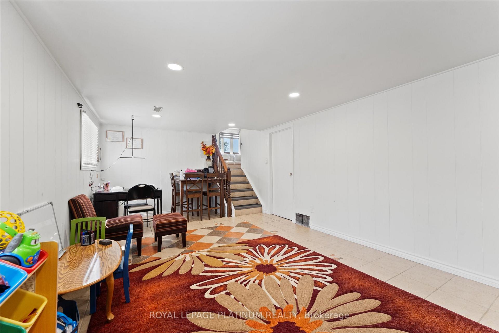 Photo 28 of 3537 Hemlock Road, Windsor — HOMEH