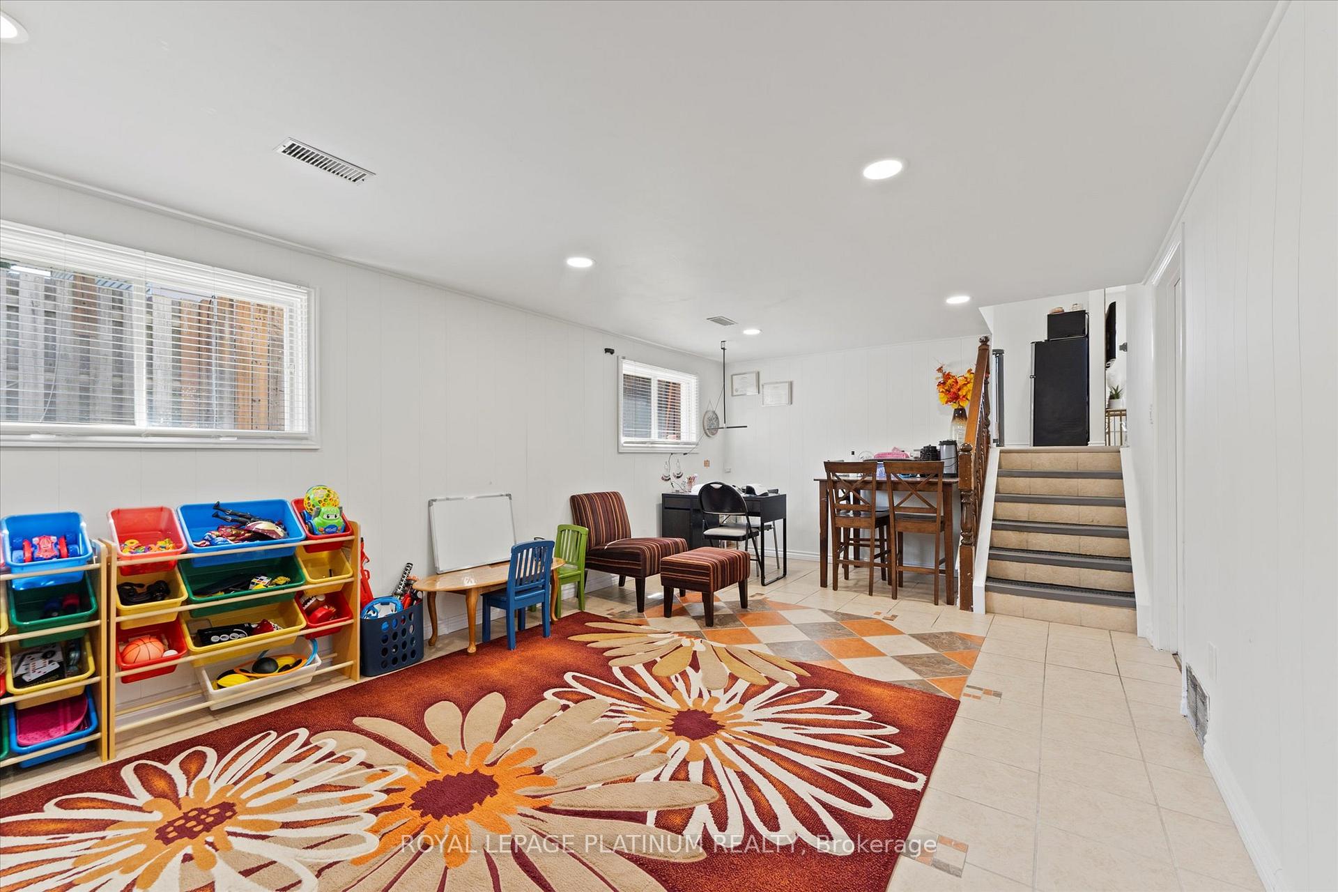 Photo 18 of 3537 Hemlock Road, Windsor — HOMEH