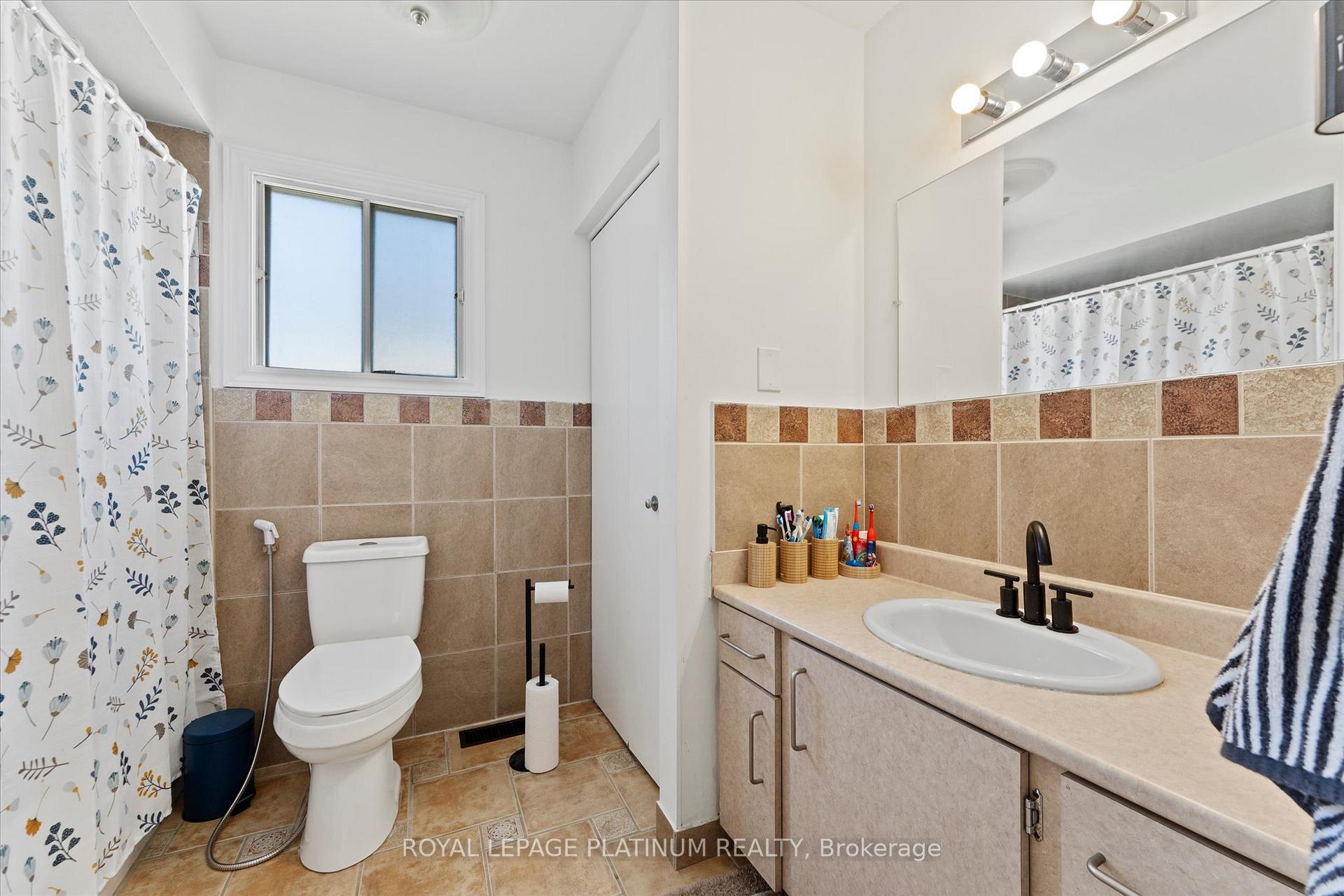 Photo 15 of 3537 Hemlock Road, Windsor — HOMEH