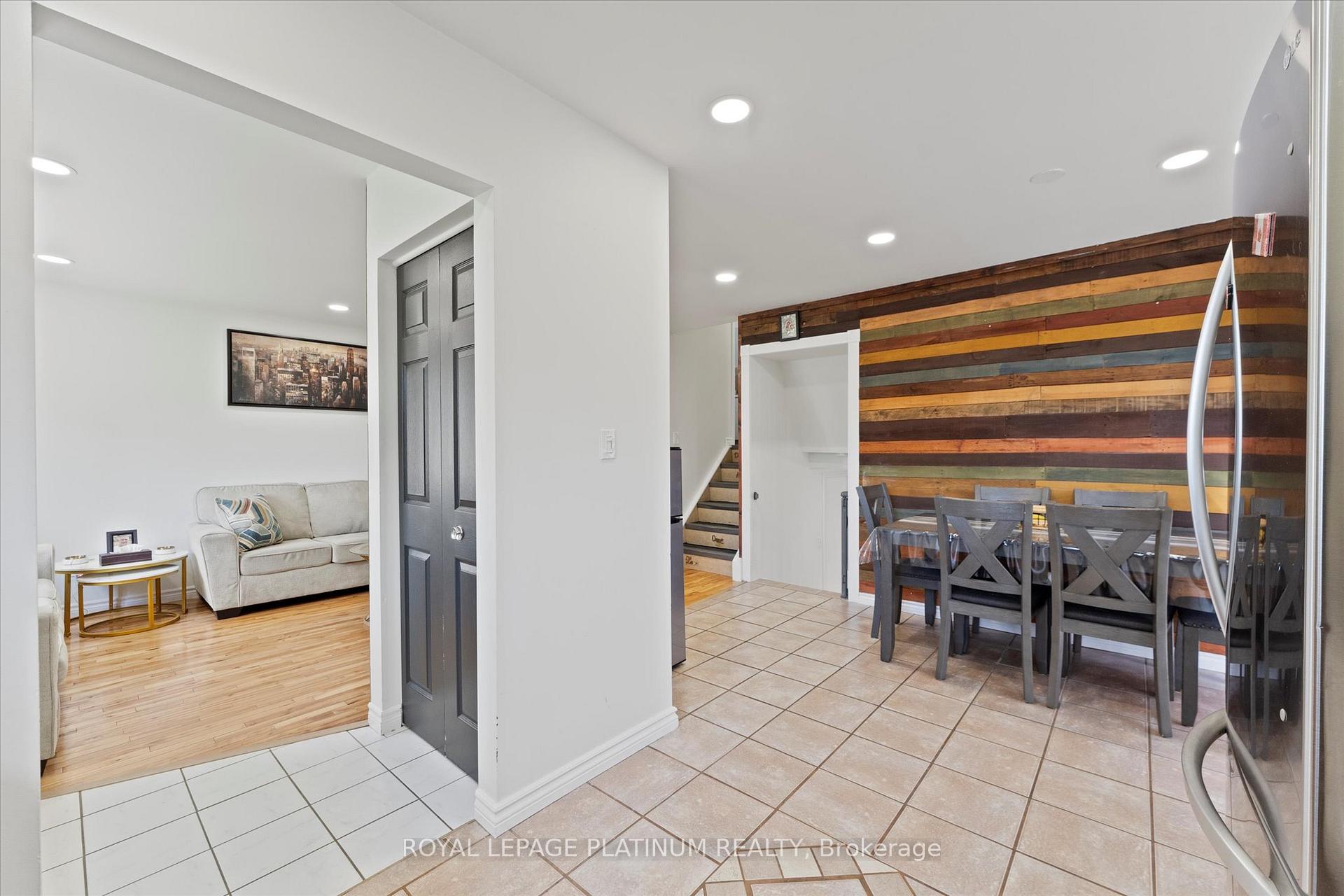Photo 2 of 3537 Hemlock Road, Windsor — HOMEH