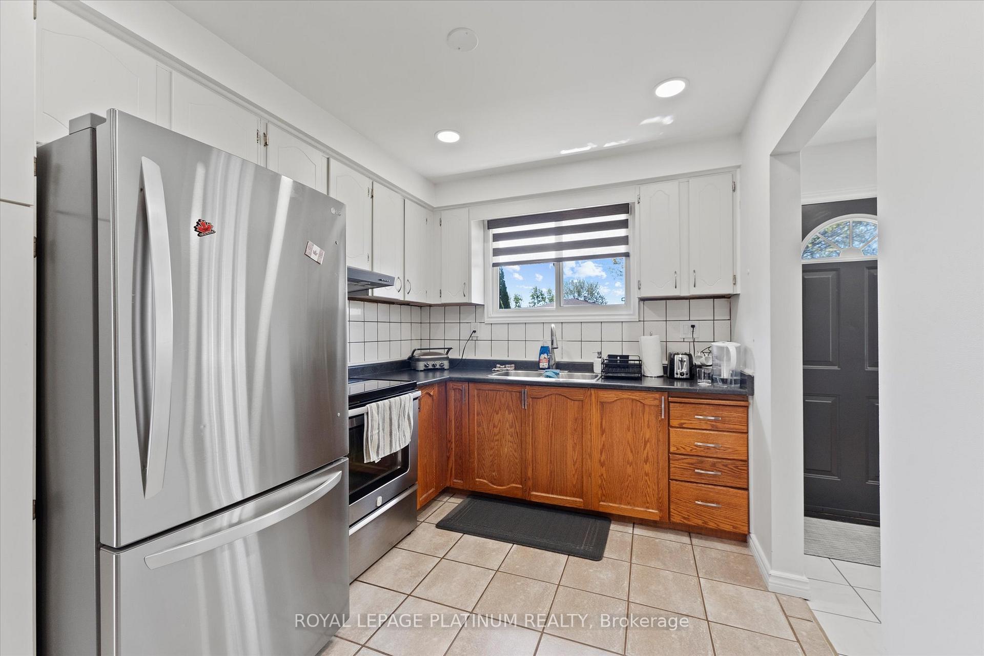 Photo 19 of 3537 Hemlock Road, Windsor — HOMEH