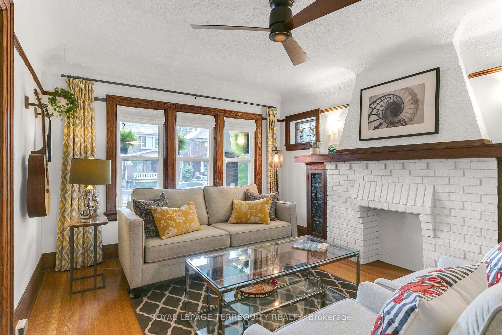 Photo 3 of 153 Linsmore Crescent, Toronto, Danforth Village-East York — HOMEH