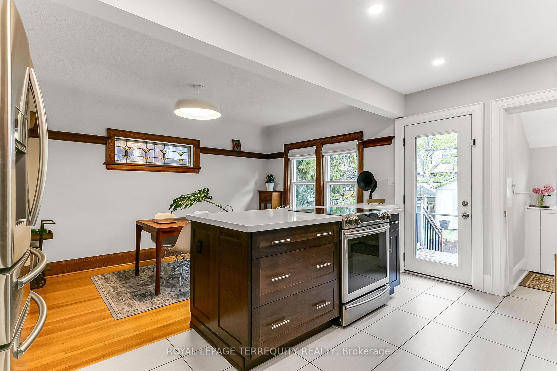 Photo 27 of 153 Linsmore Crescent, Toronto, Danforth Village-East York — HOMEH