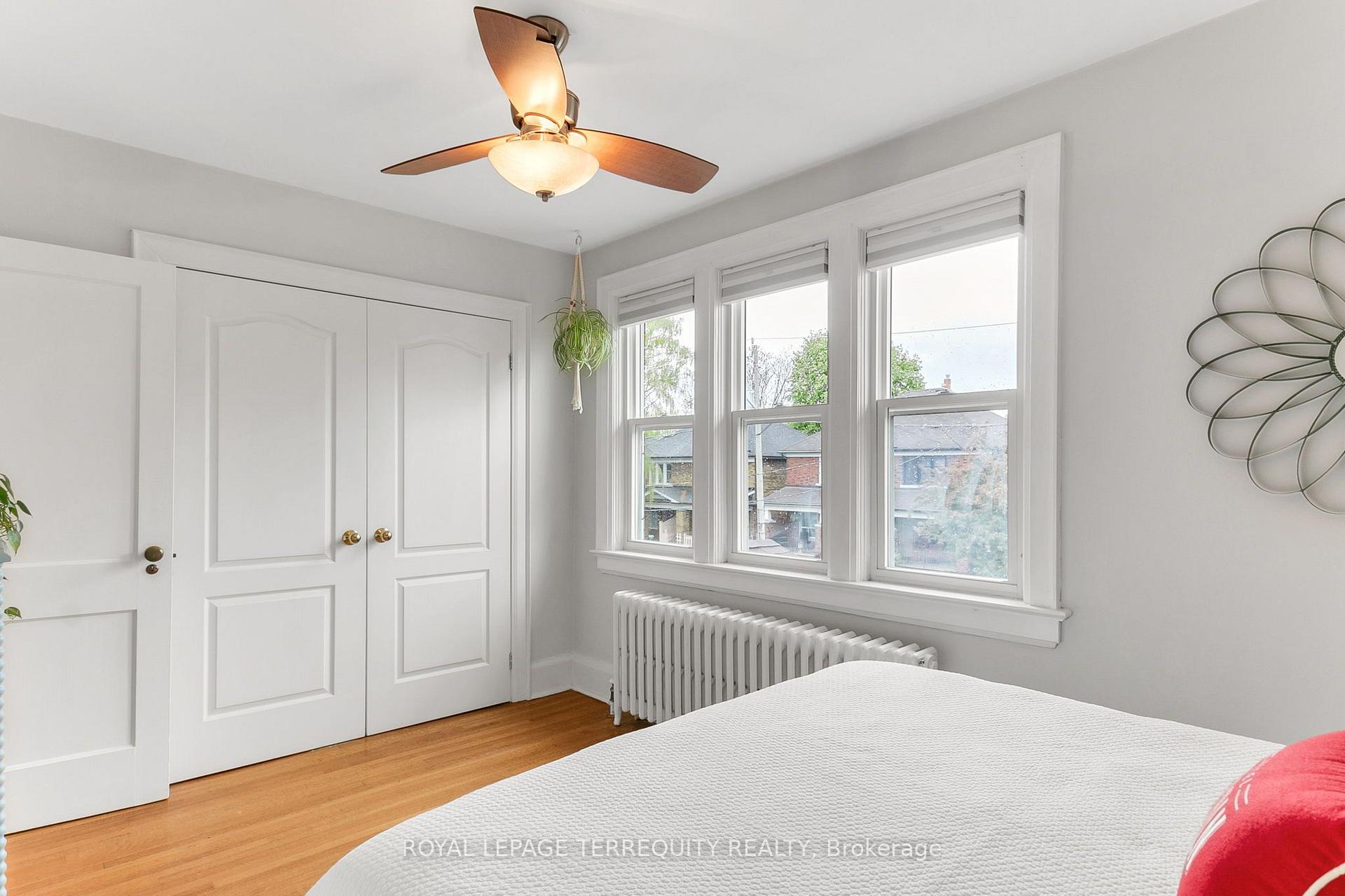 Photo 6 of 153 Linsmore Crescent, Toronto, Danforth Village-East York — HOMEH
