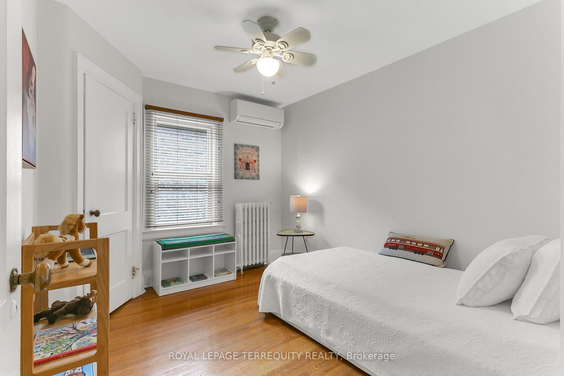 Photo 13 of 153 Linsmore Crescent, Toronto, Danforth Village-East York — HOMEH