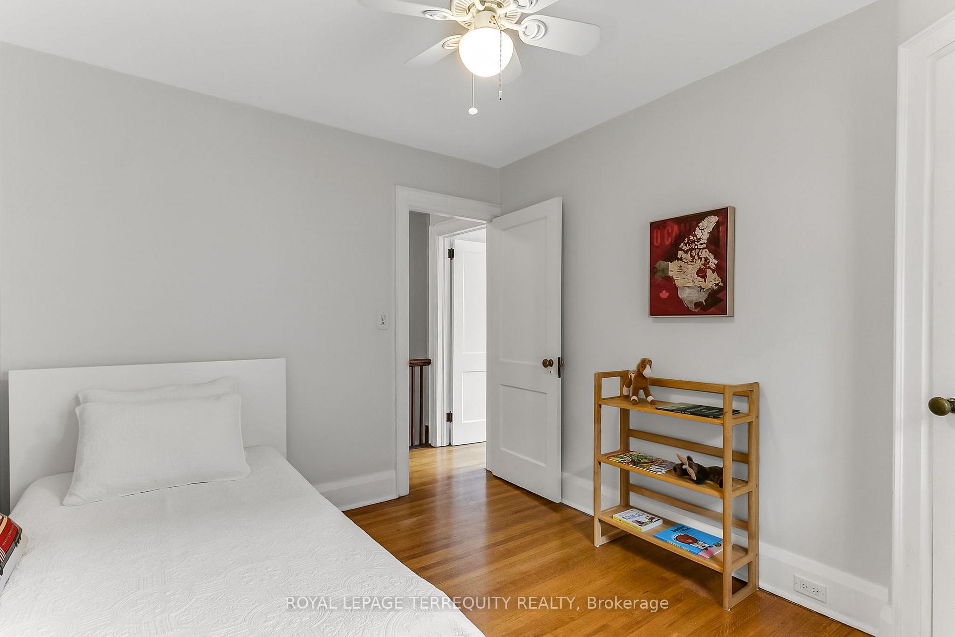 Photo 11 of 153 Linsmore Crescent, Toronto, Danforth Village-East York — HOMEH