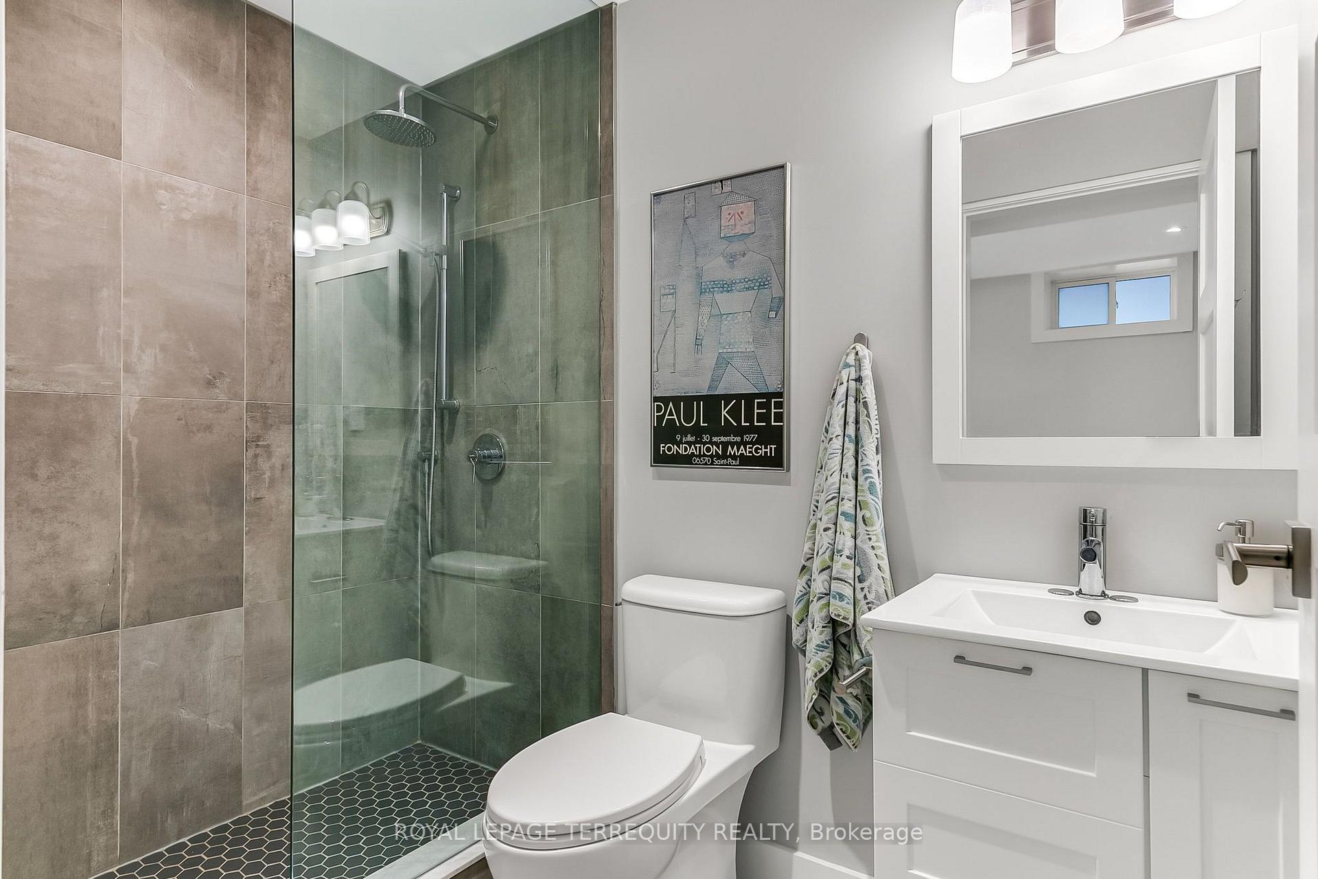 Photo 22 of 153 Linsmore Crescent, Toronto, Danforth Village-East York — HOMEH