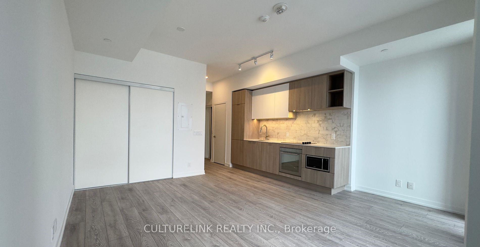 Photo 6 of Unit 1111, 2020 Bathurst Street N, Toronto, Humewood-Cedarvale — HOMEH