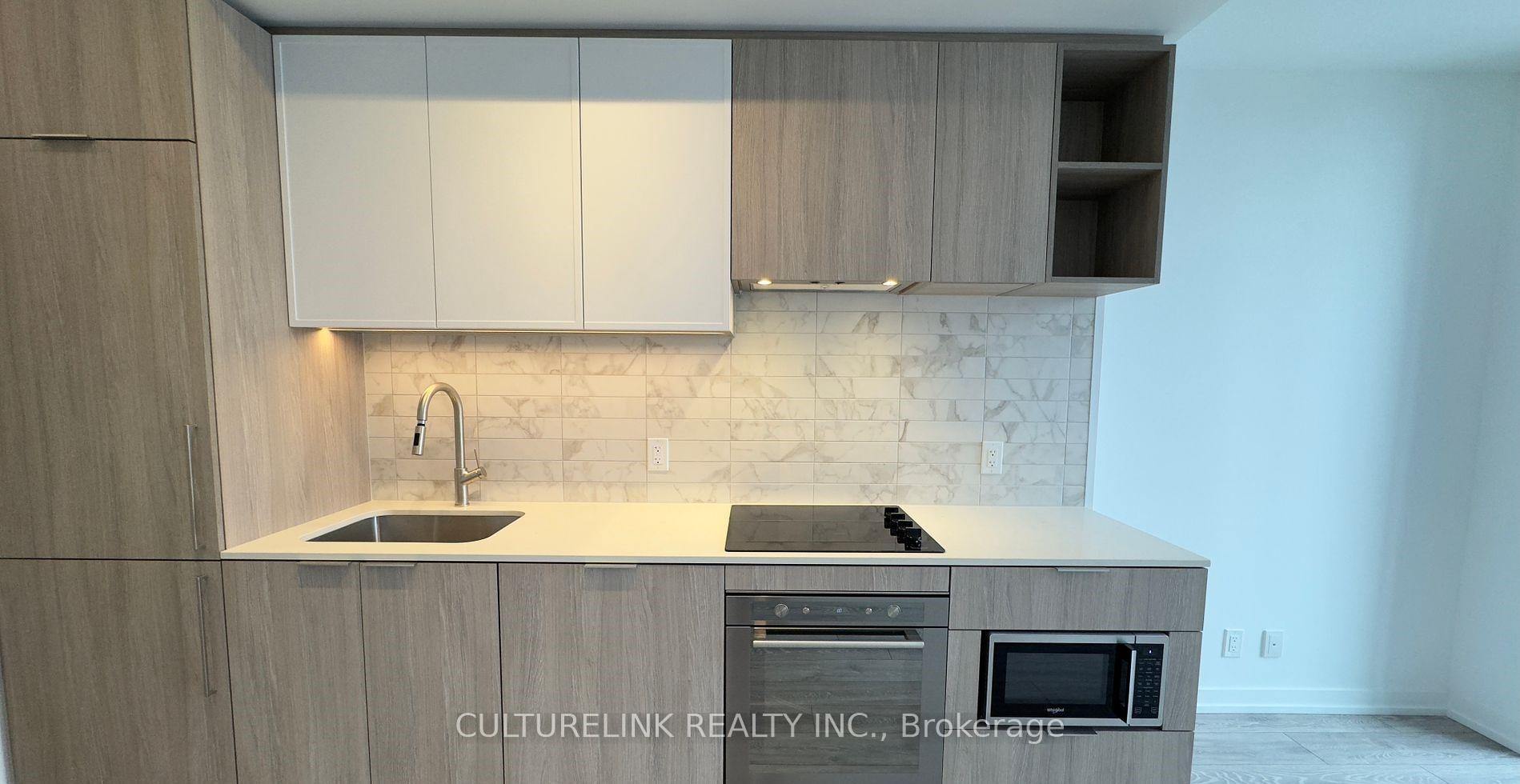 Photo 2 of Unit 1111, 2020 Bathurst Street N, Toronto, Humewood-Cedarvale — HOMEH
