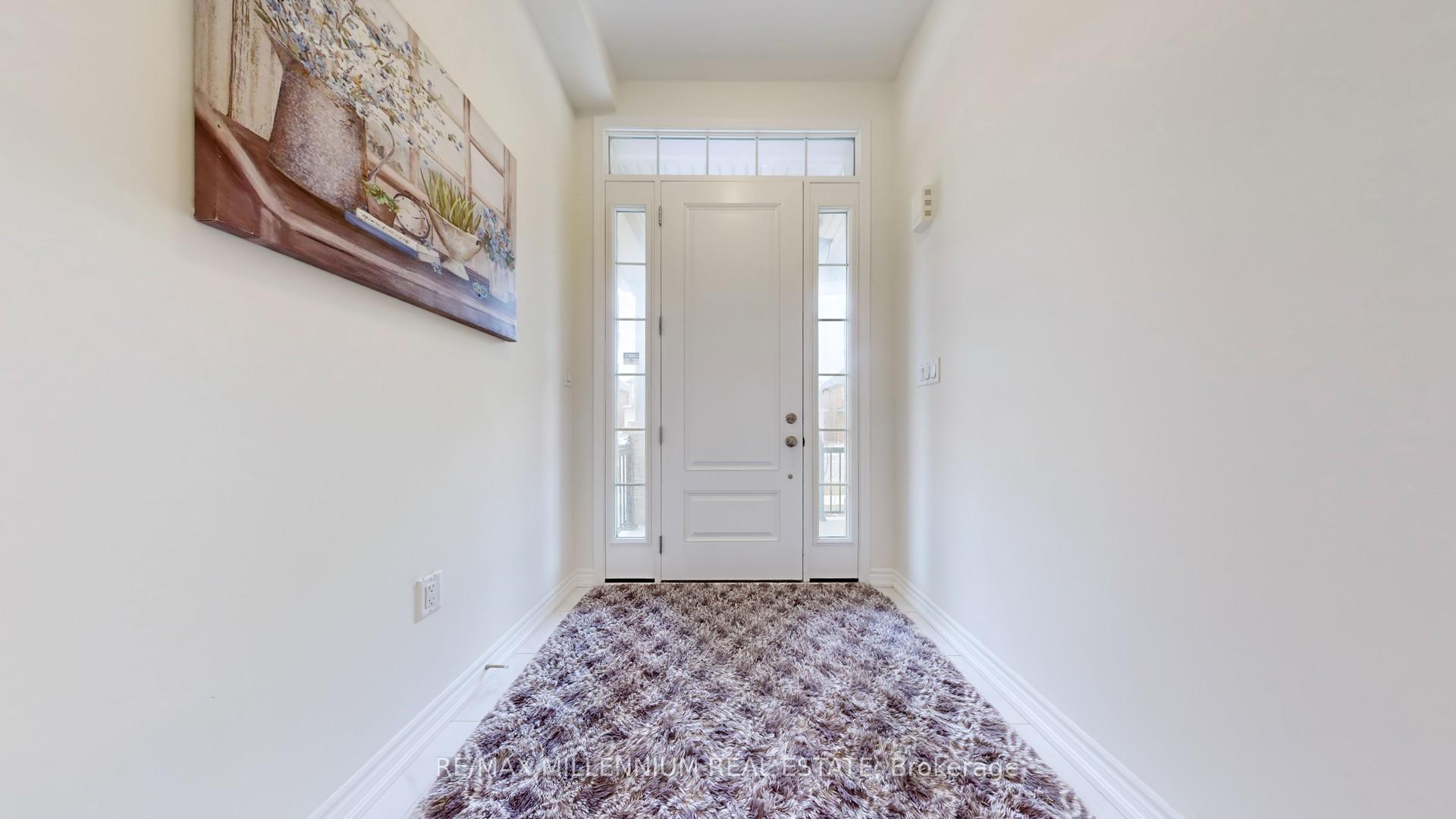 Photo 9 of 139 Pierre Berton Boulevard, Vaughan, Kleinburg — HOMEH