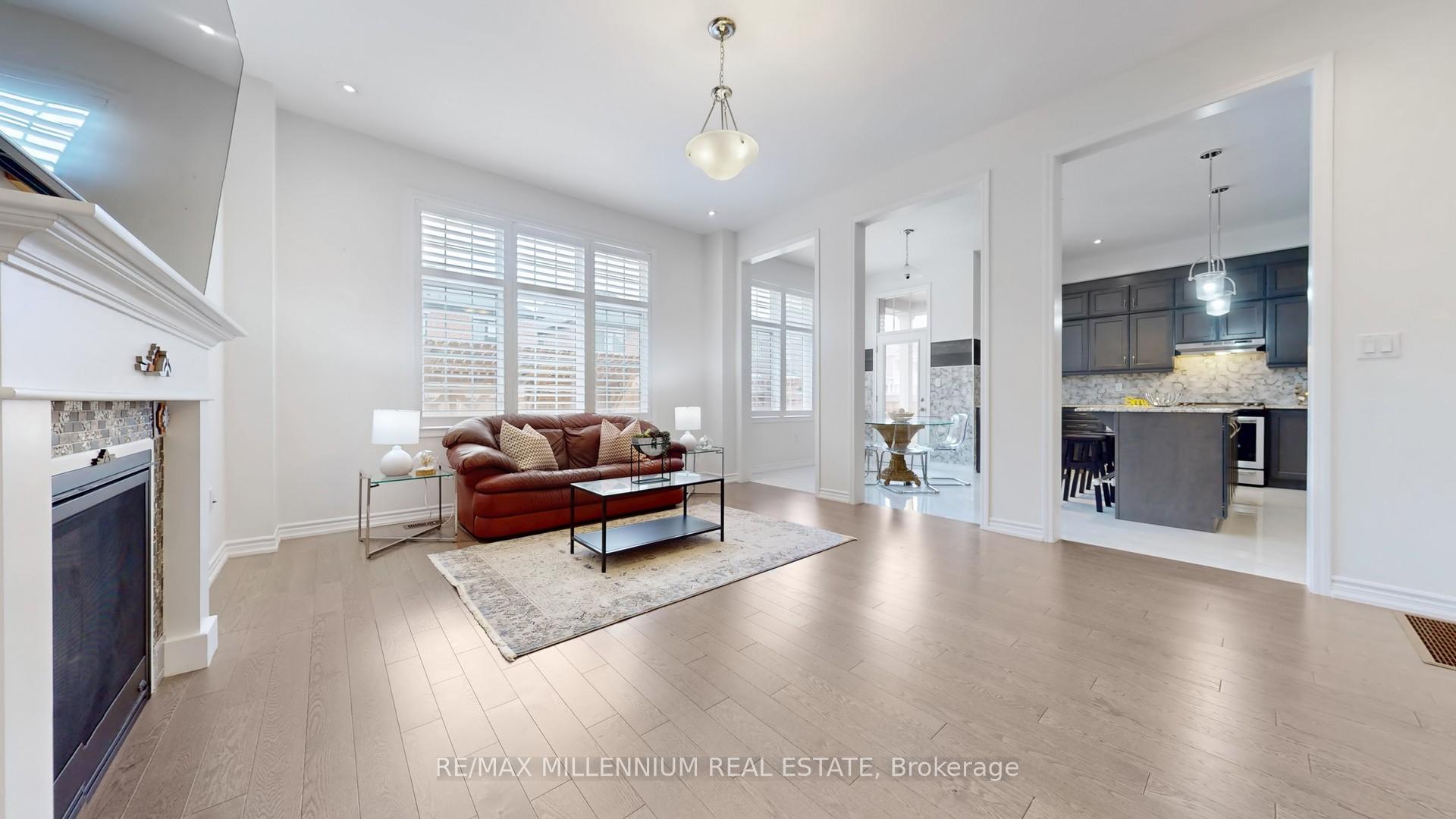 Photo 5 of 139 Pierre Berton Boulevard, Vaughan, Kleinburg — HOMEH