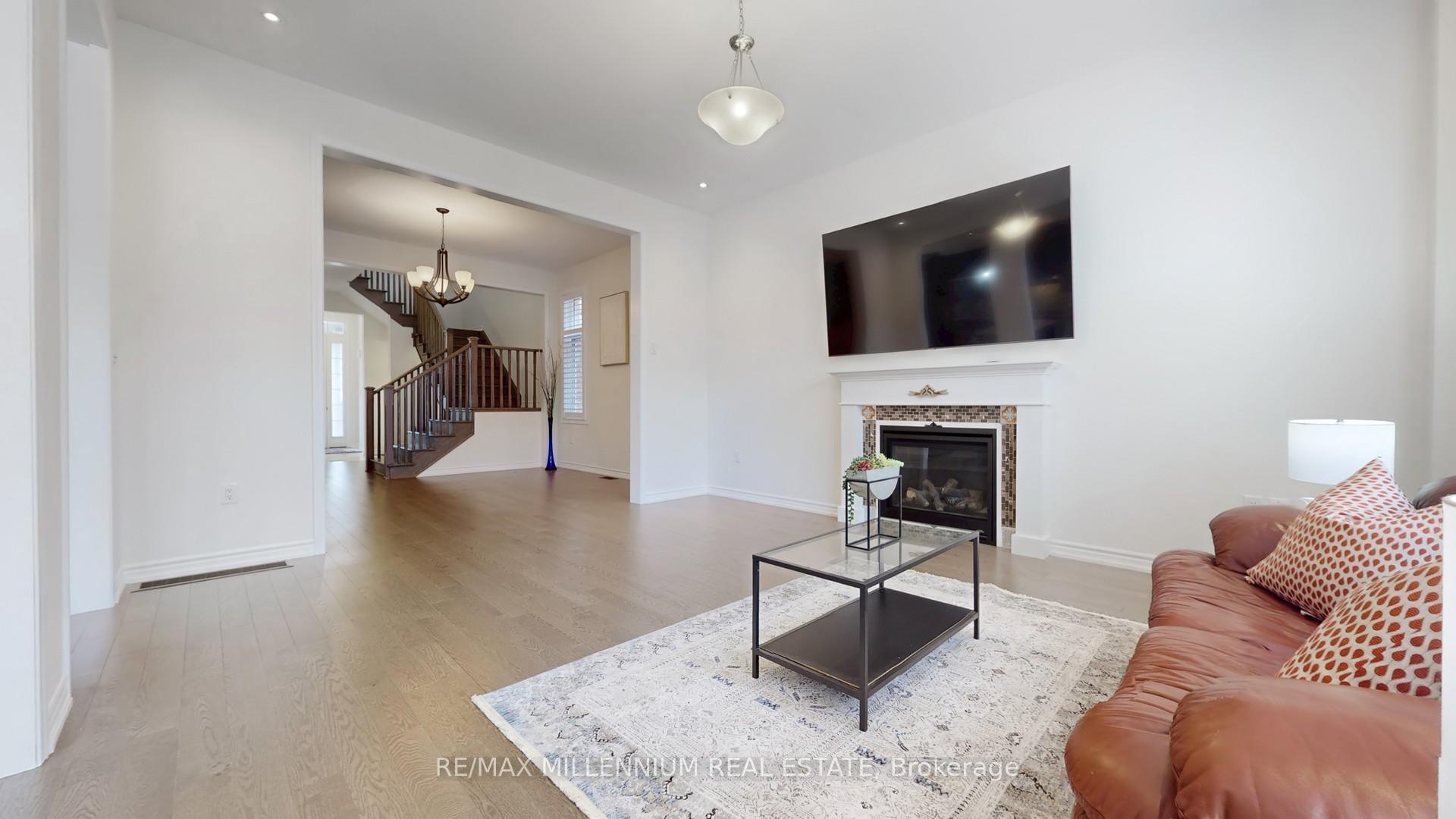 Photo 4 of 139 Pierre Berton Boulevard, Vaughan, Kleinburg — HOMEH