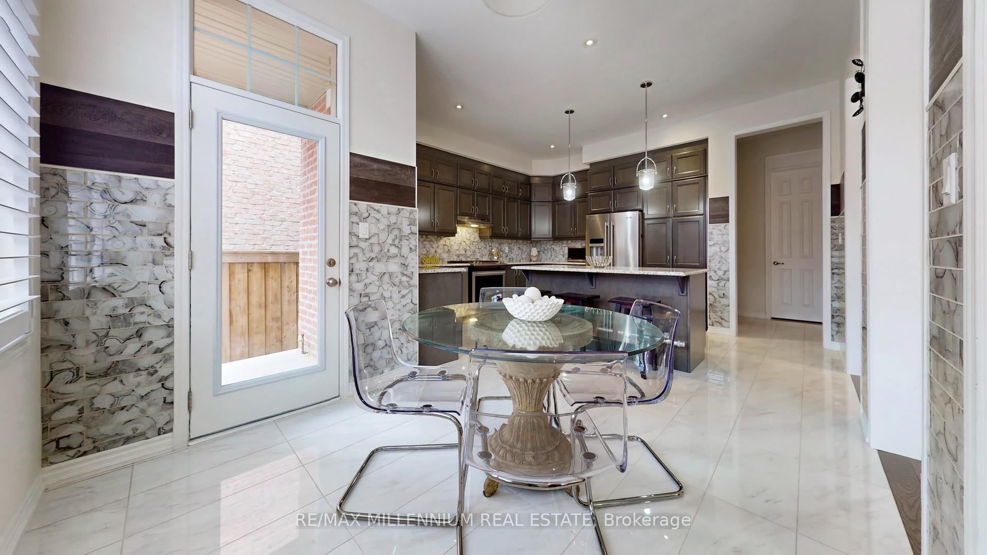 Photo 17 of 139 Pierre Berton Boulevard, Vaughan, Kleinburg — HOMEH