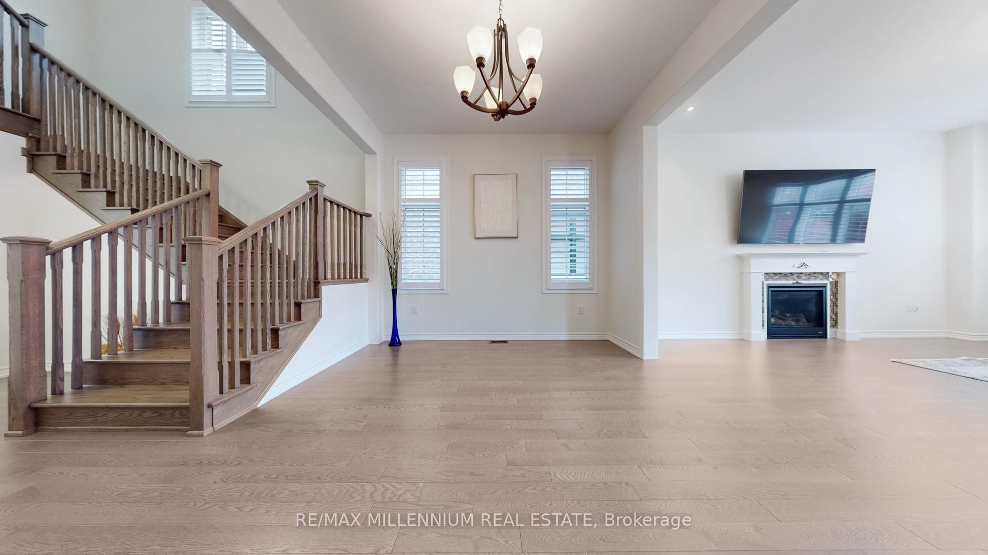 Photo 20 of 139 Pierre Berton Boulevard, Vaughan, Kleinburg — HOMEH