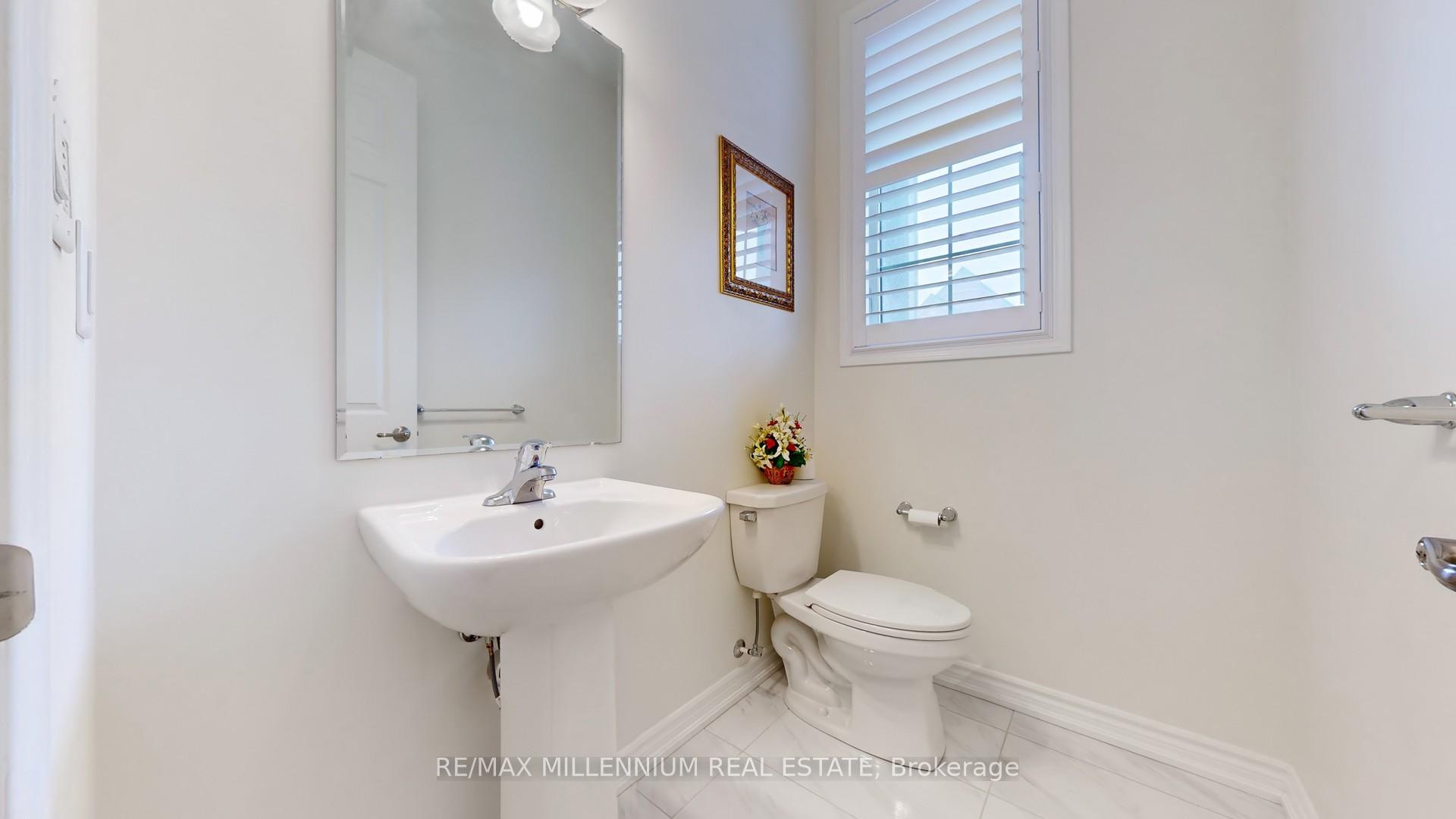 Photo 18 of 139 Pierre Berton Boulevard, Vaughan, Kleinburg — HOMEH