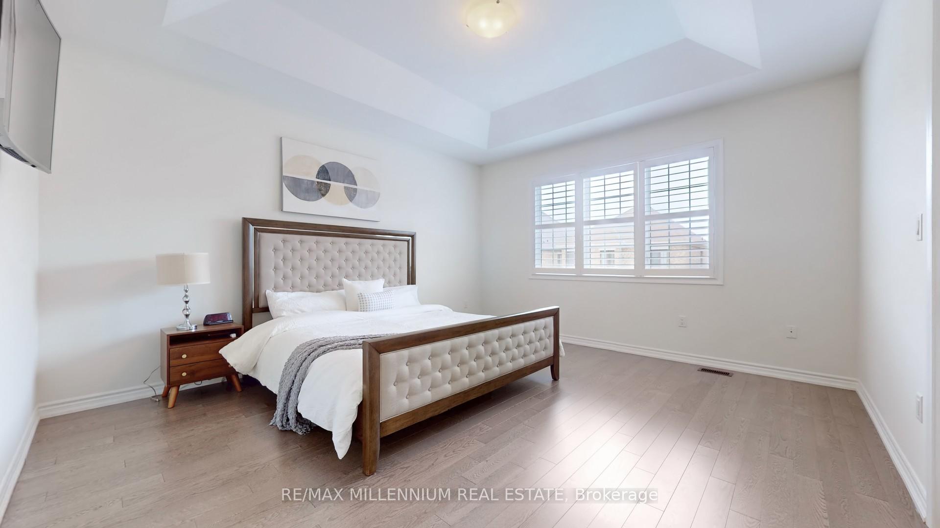 Photo 24 of 139 Pierre Berton Boulevard, Vaughan, Kleinburg — HOMEH