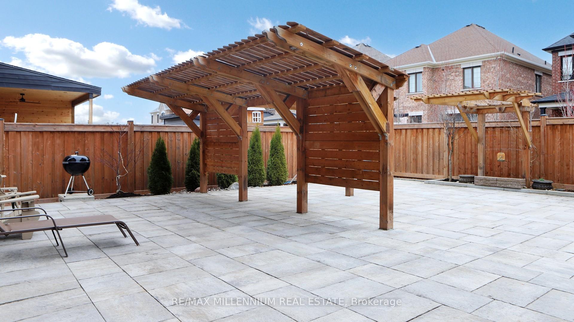 Photo 35 of 139 Pierre Berton Boulevard, Vaughan, Kleinburg — HOMEH