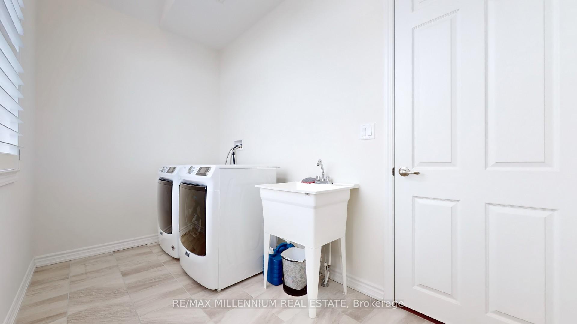 Photo 37 of 139 Pierre Berton Boulevard, Vaughan, Kleinburg — HOMEH