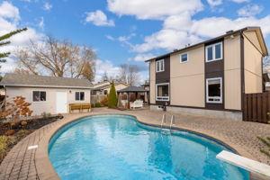 Photo 15 of 1616 Charbonneau Street, Ottawa, Bilberry Creek/Queenswood Heights — HOMEH
