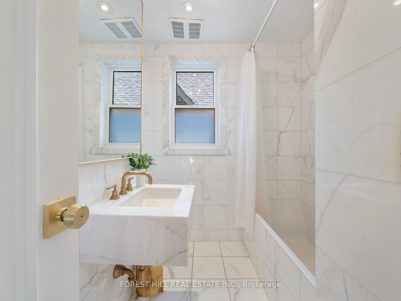 Photo 27 of 204 Glen Cedar Road, Toronto, Humewood-Cedarvale — HOMEH