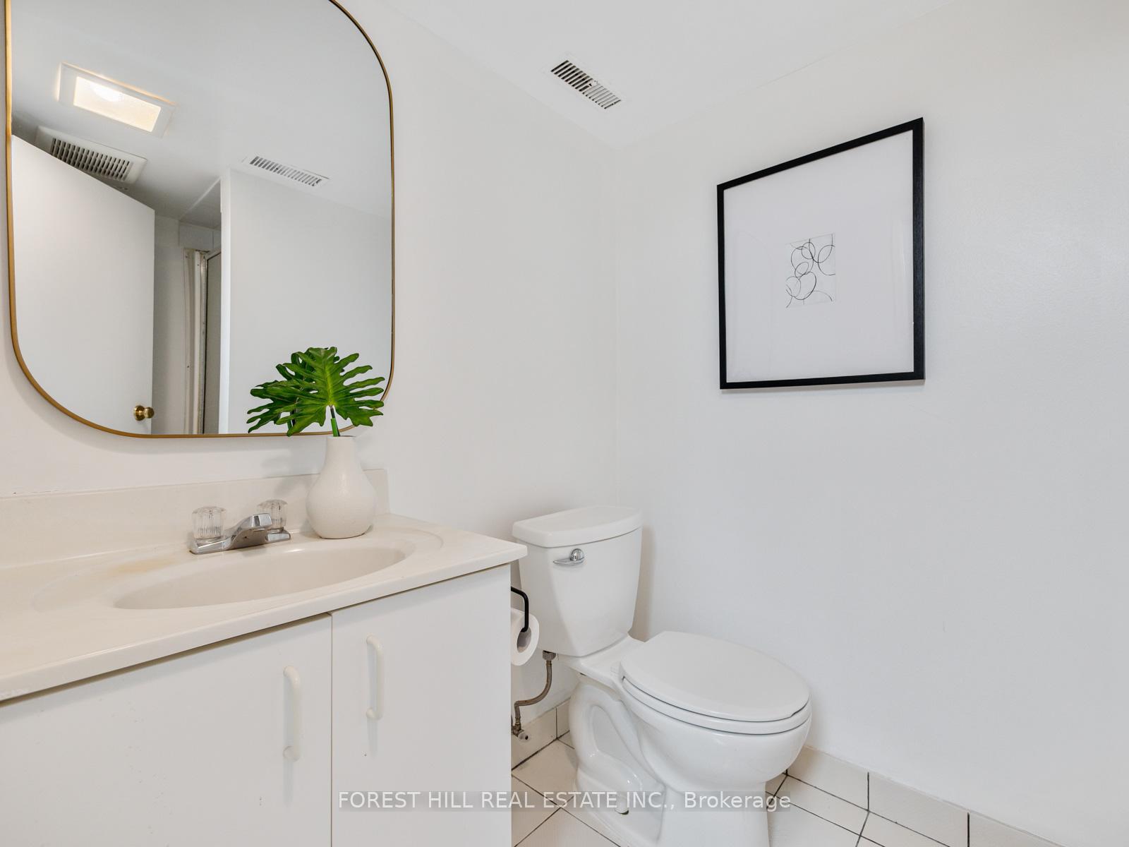 Photo 25 of 204 Glen Cedar Road, Toronto, Humewood-Cedarvale — HOMEH