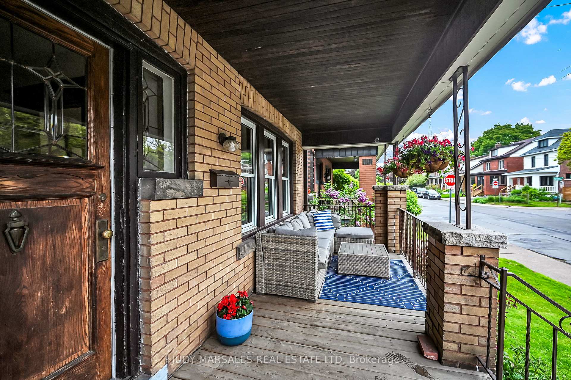 Photo 2 of 62 Kensington Avenue N, Hamilton, Crown Point — HOMEH
