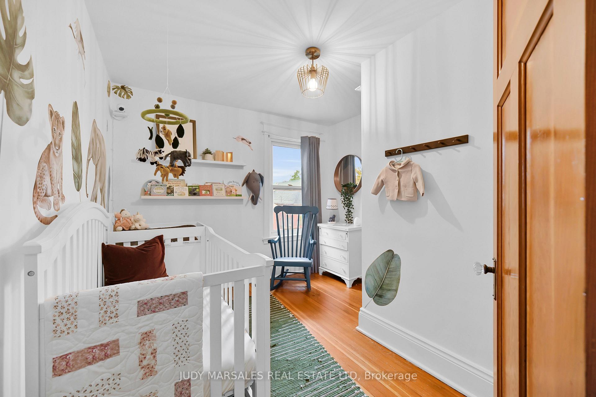 Photo 31 of 62 Kensington Avenue N, Hamilton, Crown Point — HOMEH