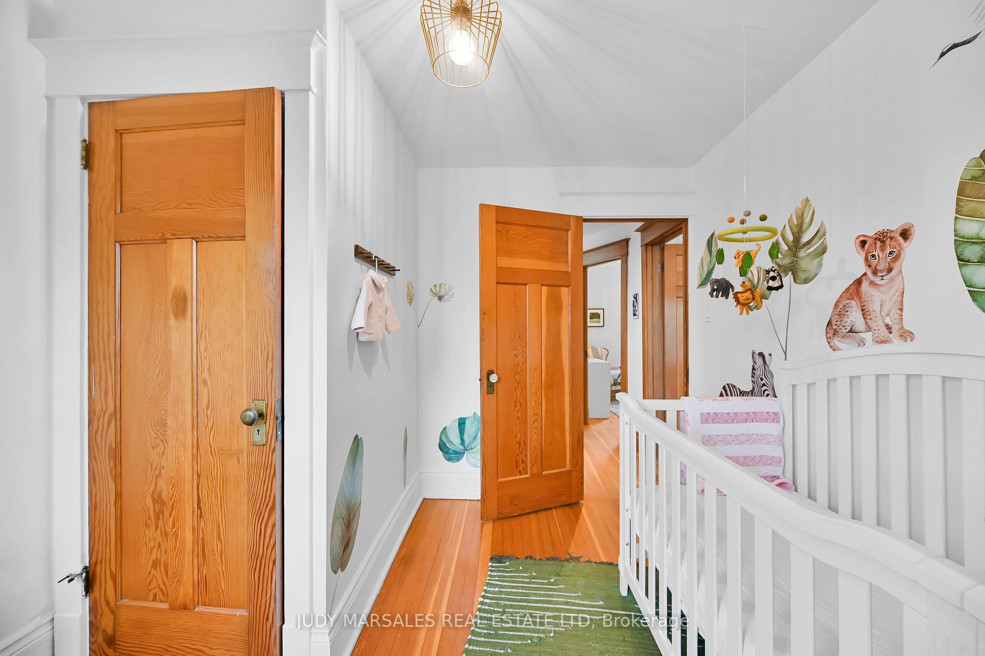 Photo 27 of 62 Kensington Avenue N, Hamilton, Crown Point — HOMEH