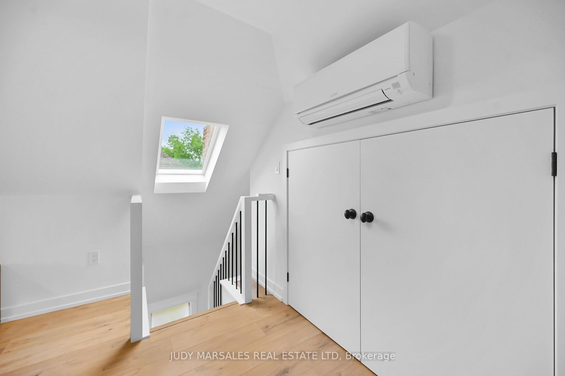 Photo 14 of 62 Kensington Avenue N, Hamilton, Crown Point — HOMEH
