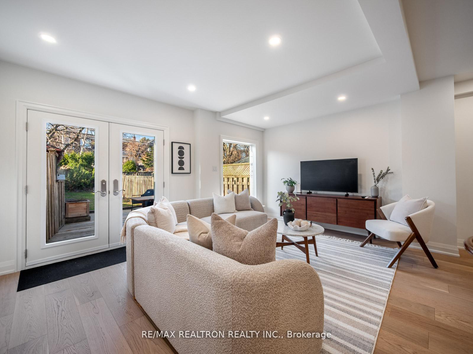Photo 19 of 400 Strathmore Boulevard, Toronto, Danforth — HOMEH